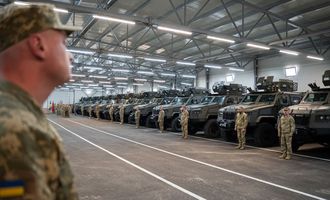 Бойцы Сухопутных войск ВСУ получили новую партию бронемашин "Козак-2М1" и "Козак-5"