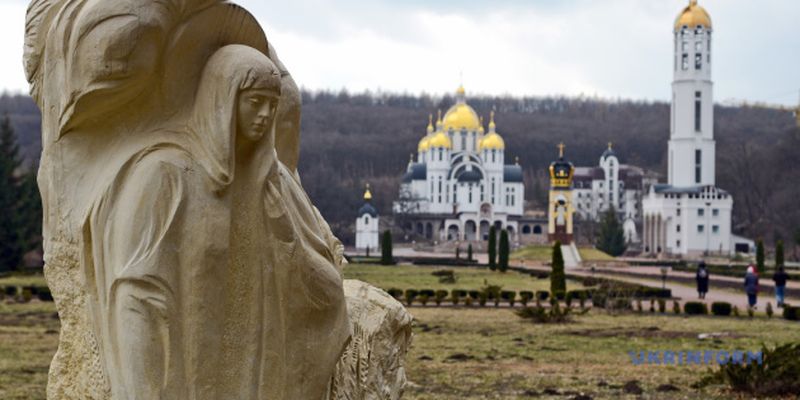 На Тернопольщине инвентаризировали памятники сакральной скульптуры