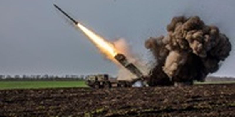 РФ резко увеличит расходы на оборону - Bloomberg