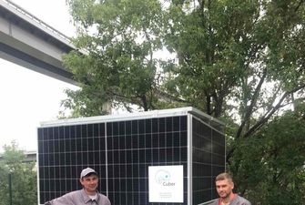 Украинцы создали солнечную электростанцию в виде куба. Она стоит $3000