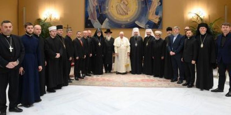 У Ватикані Папа Римський зустрівся із представниками усіх релігійних спільнот України: фото
