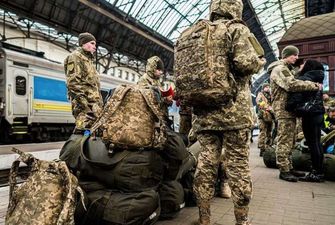 Активная раздача повесток в Украине: с чем это связано?