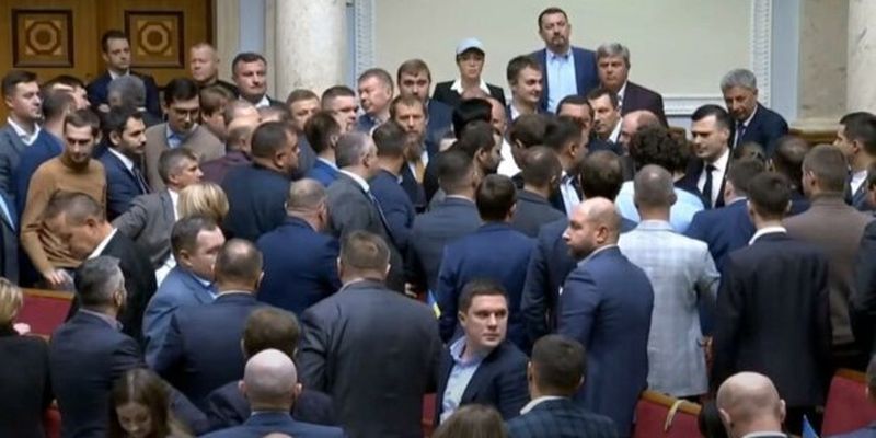 Депутатам Верховное Рады светит наказание: подробности нового законопроекта