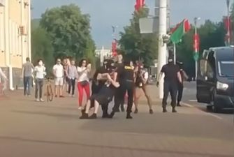 ОМОН Беларуси разогнал митинг в Бресте и задержал несколько человек