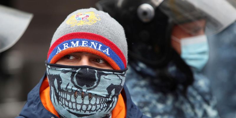 США и Евросоюз пообещали Армении деньги после отдаления от Кремля