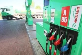 «И тд и ДТ»: цены на топливо упали на 24%