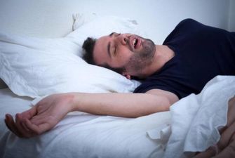 Говорити уві сні - не хвороба: медики спростували головні міфи про любителів "попліткувати" вночі