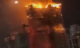 Мощный пожар охватил небоскрёб в Бразилии. ВИДЕО