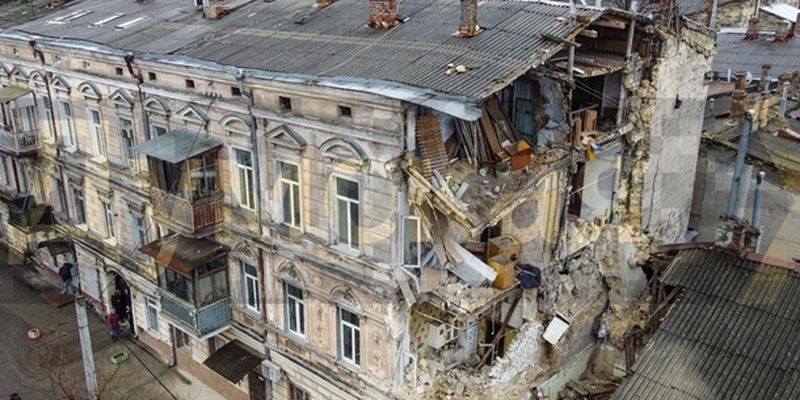 В Одессе обрушился жилой дом-памятник архитектуры