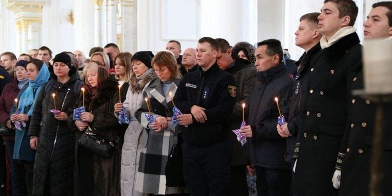 Одесса простилась со спасателем, погибшим при эвакуации людей при пожаре