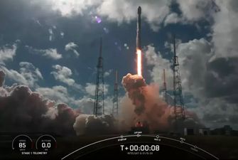 SpaceX запустила на орбіту телекомунікаційні супутники