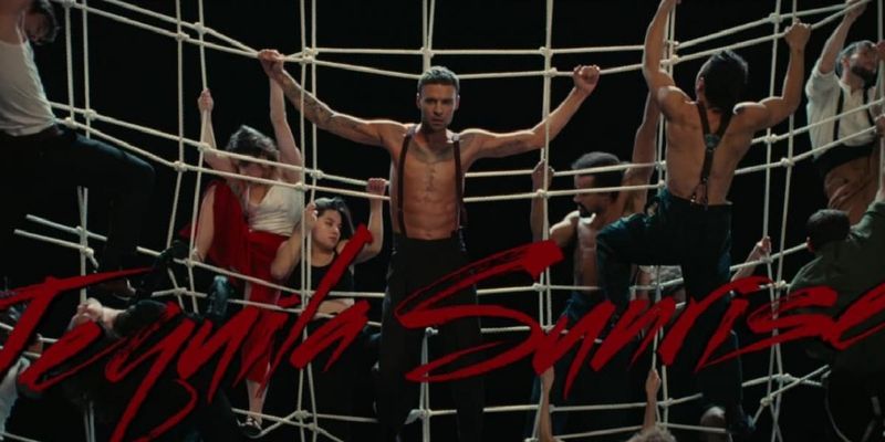 Макс Барских устроил "грязные танцы" в клипе на новую песню Tequila Sunrise