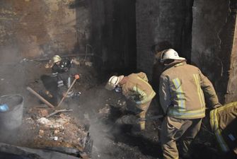 У одеських надзвичайників проводять обшуки через пожежу у коледжі