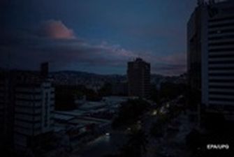 Венесуэла снова осталась без электричества