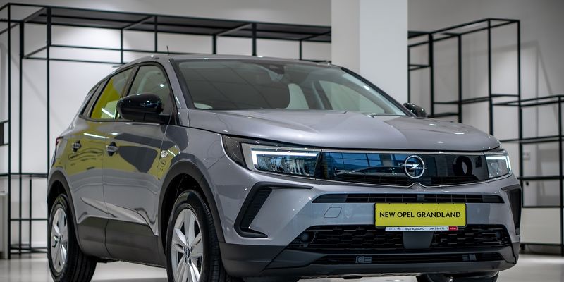 В Украину привезли новый флагманский кроссовер Opel: подробности и цены