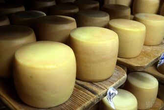 Дешевле 220 гривен за кило не будет: украинские сыровары поднимают цены на свою продукцию
