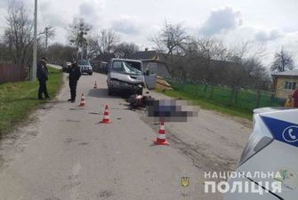 Чоловік загинув на місці: в Рівненській області п'яний водій збив сімейну пару, котра їхала на скутері