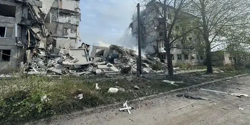 РФ превратила Очеретино в сплошные руины, многоэтажки уничтожены до фундамента