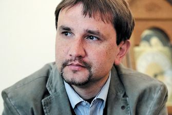 Историк высказался о возможных причинах увольнения Вятровича с должности