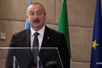 Алиев показал обломки найденных в Карабахе российских Искандеров
