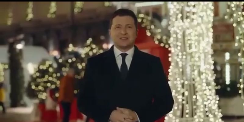 Зеленский поздравил украинцев с рождественскими праздниками: о чем говорил