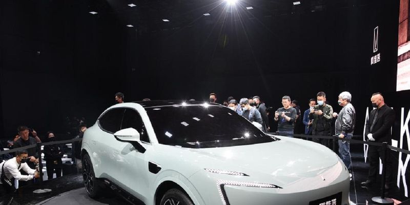 Первое авто от Huawei показали публике: это электрокар с запасом хода 1000 км