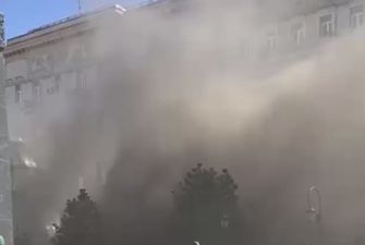 В центре Москвы вспыхнул мощный пожар: видео