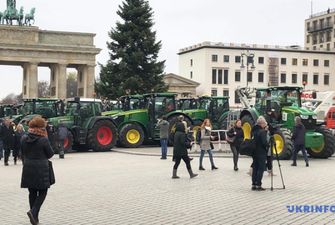 Немецкие фермеры на тракторах перекрыли центр Берлина