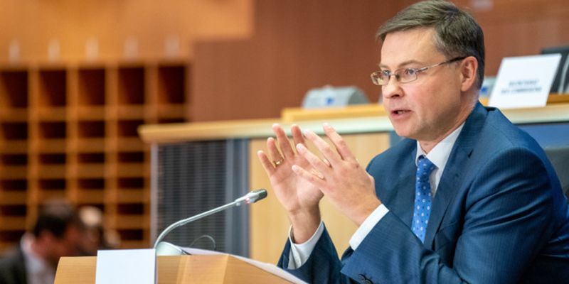 Еврокомиссия надеется на положительное решение Венгрии по €18 миллиардам для Украины
