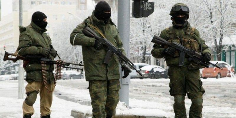 Путінські окупанти підрізали "свого" директора прямо на робочому місці