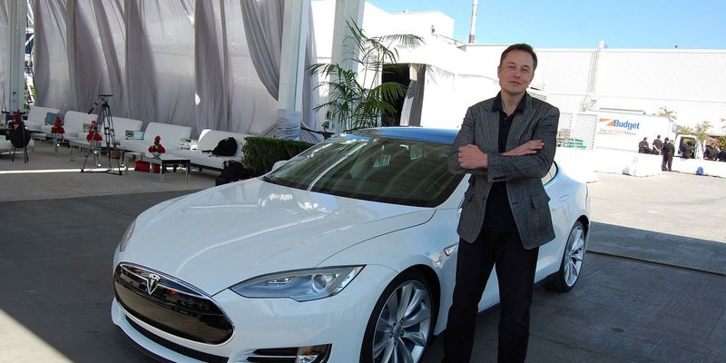 Акції Tesla рекордно здорожчали та перевищили позначку $500 за одиницю