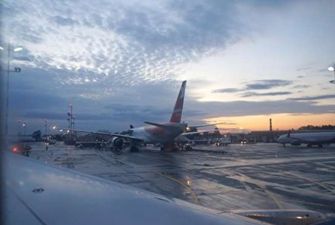 У Москві через задимлення евакуювали літак: є постраждалі