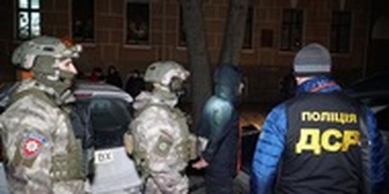 В Тернополе владелец спортклуба организовал банду наркоторговцев