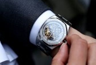Після санкцій: у рф прямо з магазину "вилучили" розкішні швейцарські годинники - ЗМІ