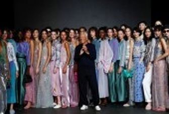 Milan Fashion Week: Armani представив жіночі образи натхненні подорожами