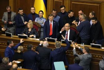 Із "Кличком" і "нечистю": як депутати ВР схвалювали закон про "міграцію" православних парафій