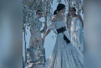 Кирзові чоботи та хороводи. Модний дім Dior звинуватили у прихованій рекламі Росії