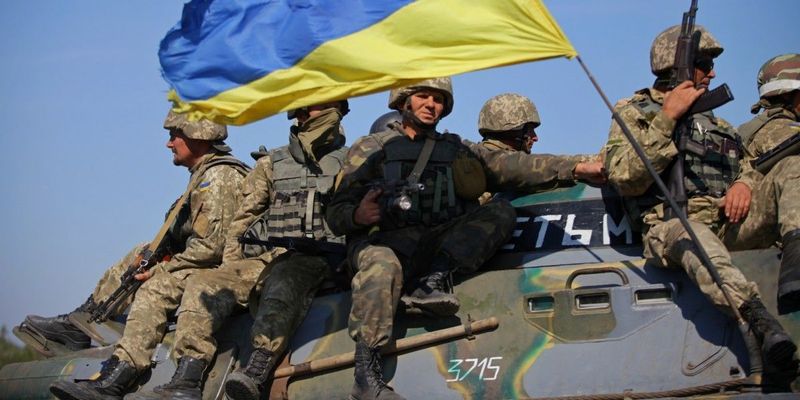 Зарплаты военных в Украине: кто может получать 190 тысяч гривен
