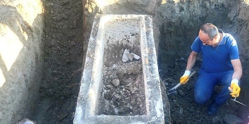 Археологи раскопали редкий саркофаг времен Иисуса Христа: опубликованы фото и видео