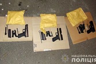 В Киеве задержали гражданина России с пистолетами