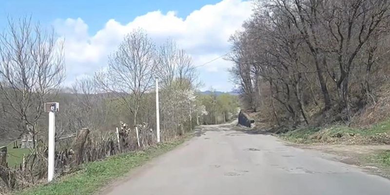 На видео показали состояние дороги Иршава-Свалява