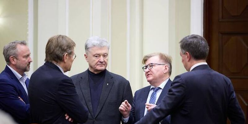 Порошенко закликав євродепутатів прискорити початок вступних переговорів для України