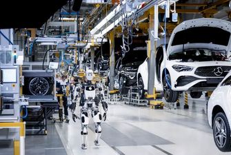 Mercedes-Benz впервые взял на работу робота-гуманоида