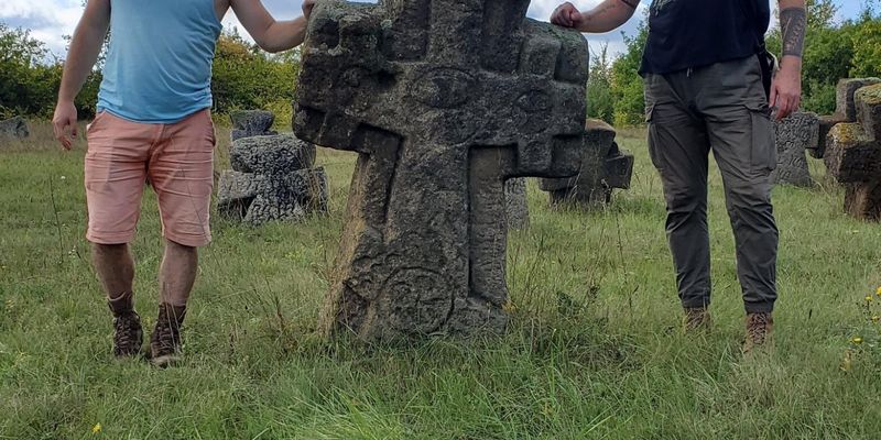 Козацькі кам'яні хрести – докази, що там здавна жили українці
