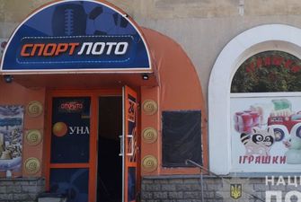 В Харькове рецидивист обокрал «Спортлото» и перерезал себе шею