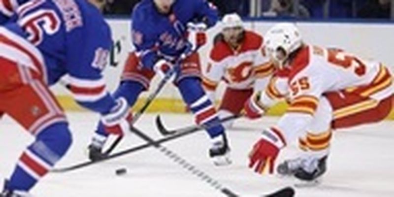 Россиянин спровоцировал массовую драку в матче НХЛ