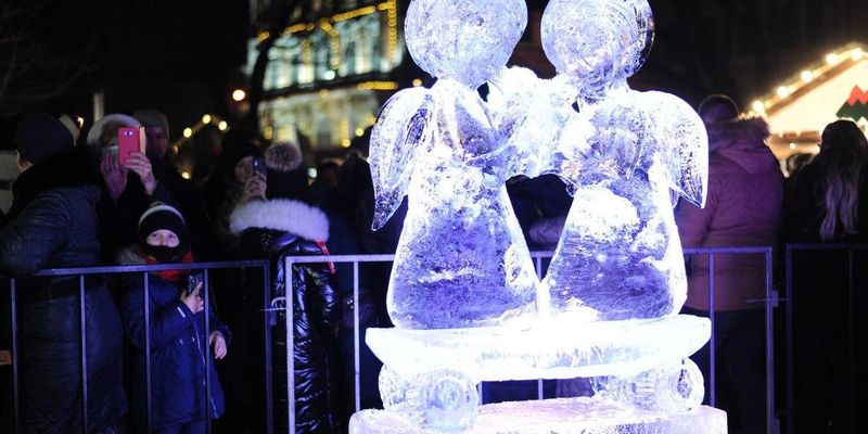 Во Львове открыли фестиваль ледяных скульптур