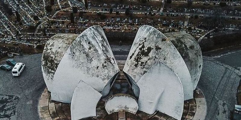 "Портал в другой мир": фото Киевского крематория озадачило сеть