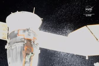 Поврежденный космический корабль РФ покидает Международную космическую станцию