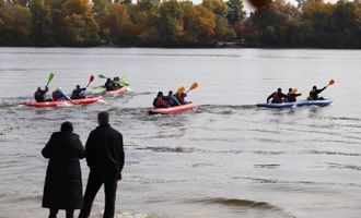 Каяки и серфинг: в Киеве стартовали сборы для адаптации ветеранов АТО / ООС